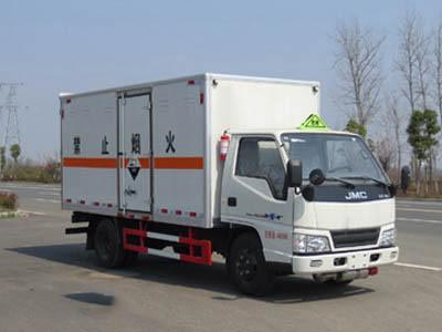 江特牌JDF5040XFWJ5型腐蚀性物品厢式运输车