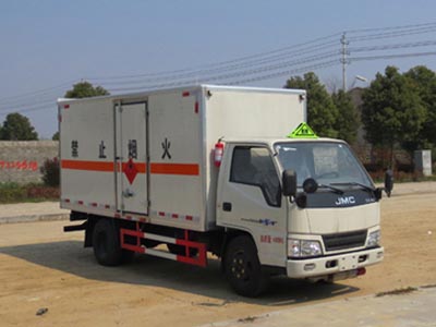 江特牌JDF5041XRQJ5型易燃气体厢式运输车