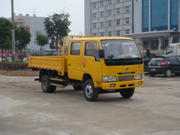 东风双排座自卸汽车