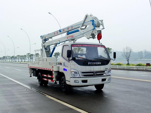 福田国四18米高空作业车