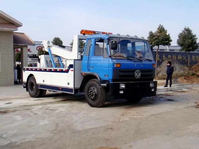 东风153清障车