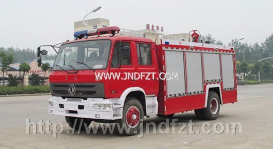 东风145泡沫消防车
